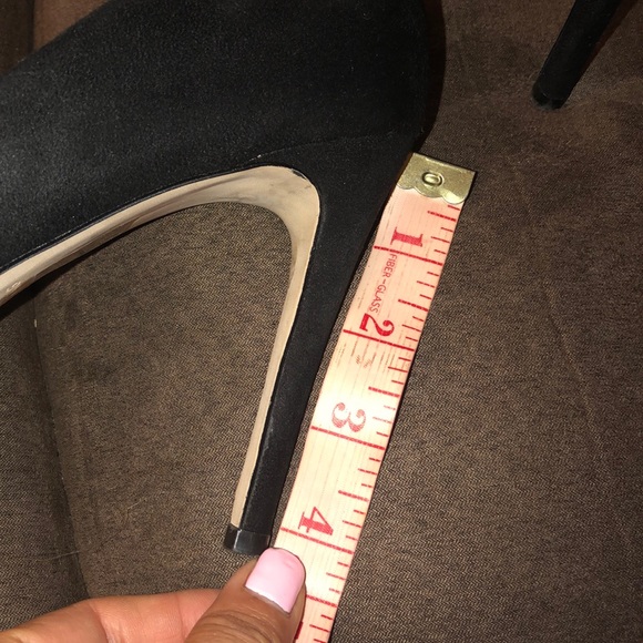 Shoes - Picture 3 of 3